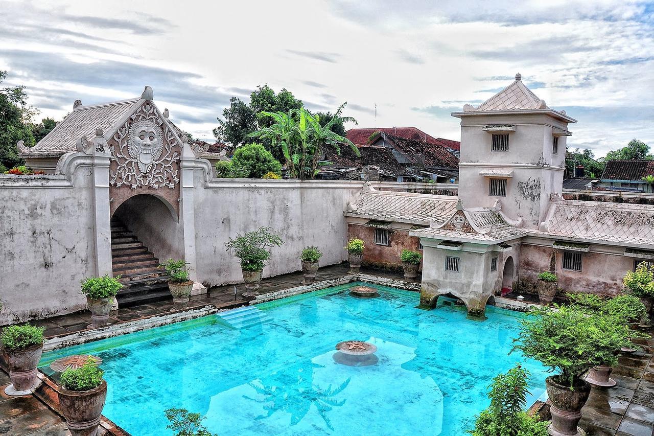 La Javanaise Home Stay Malioboro 요그야카르타 외부 사진