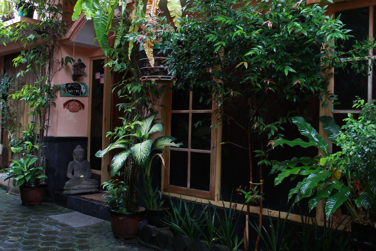 La Javanaise Home Stay Malioboro 요그야카르타 외부 사진