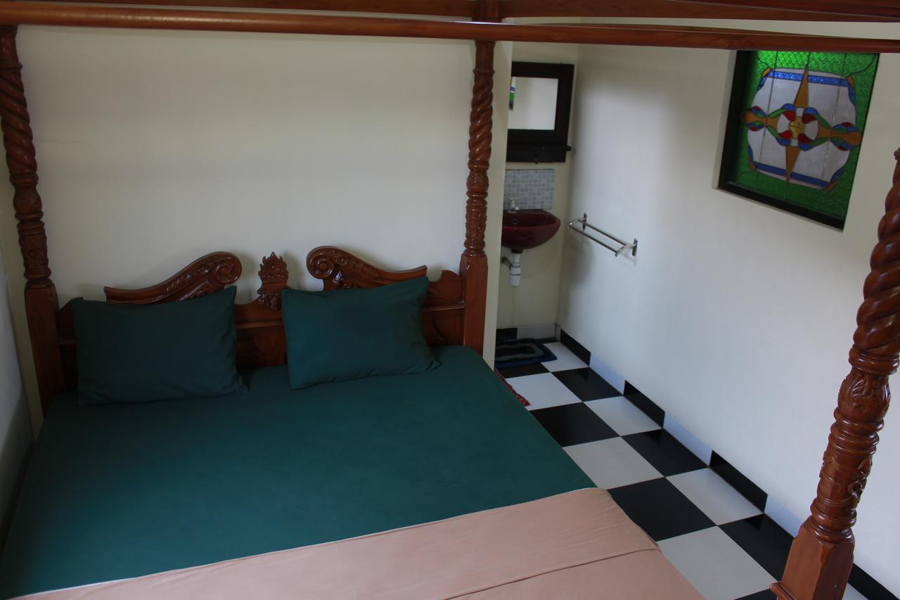 La Javanaise Home Stay Malioboro 요그야카르타 외부 사진