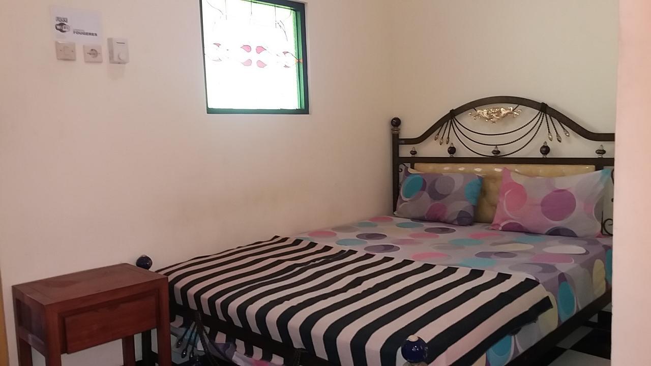 La Javanaise Home Stay Malioboro 요그야카르타 외부 사진