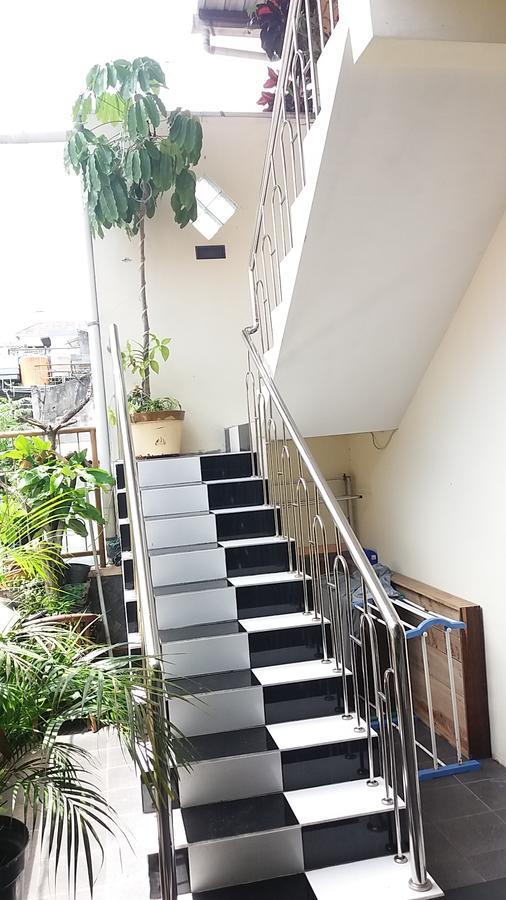 La Javanaise Home Stay Malioboro 요그야카르타 외부 사진