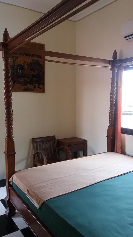 La Javanaise Home Stay Malioboro 요그야카르타 외부 사진