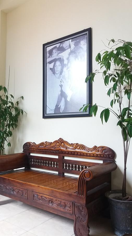 La Javanaise Home Stay Malioboro 요그야카르타 외부 사진