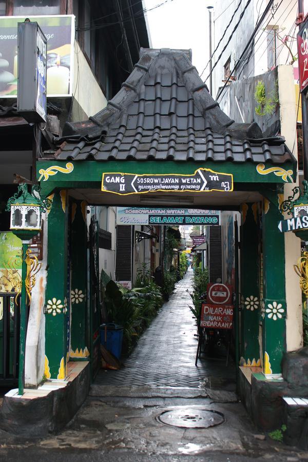 La Javanaise Home Stay Malioboro 요그야카르타 외부 사진