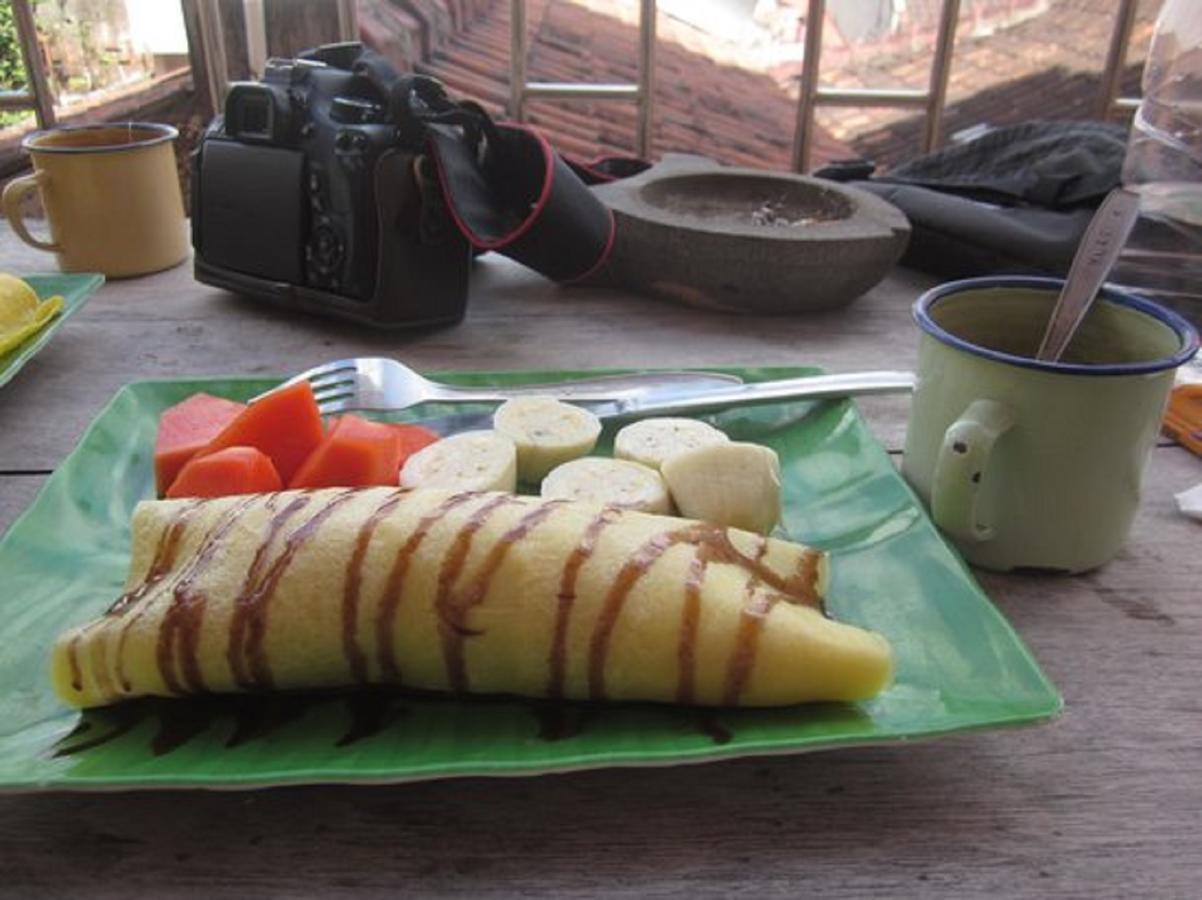 La Javanaise Home Stay Malioboro 요그야카르타 외부 사진