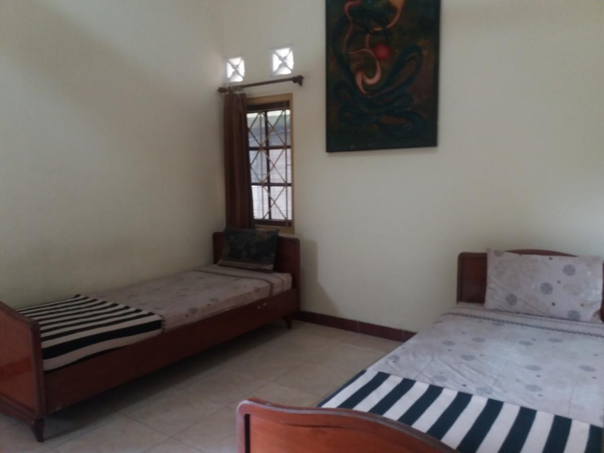 La Javanaise Home Stay Malioboro 요그야카르타 외부 사진