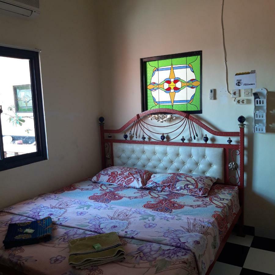 La Javanaise Home Stay Malioboro 요그야카르타 외부 사진