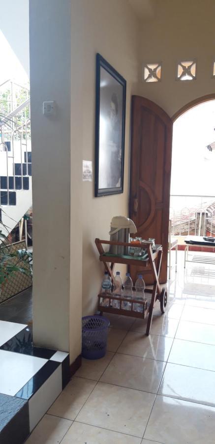 La Javanaise Home Stay Malioboro 요그야카르타 외부 사진
